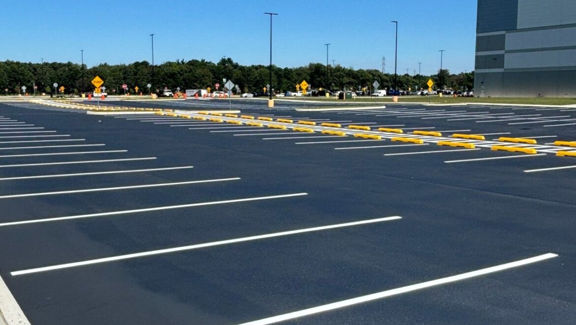 When Do Indianapolis Asphalt Sealcoating Contractors Start Their Season?