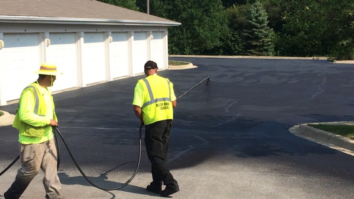 What Factors Determine The Cost of Asphalt Sealcoating in Indianapolis